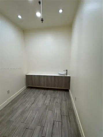 110 Washington Avenue Miami Beach FL 33139