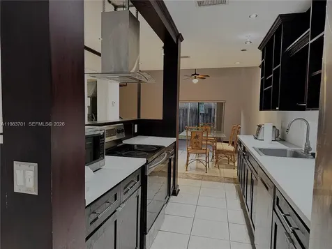3911 Farragut Street Hollywood FL 33021