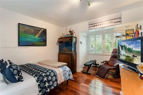 310 Greenwood Drive Key Biscayne FL 33149