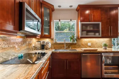 310 Greenwood Drive Key Biscayne FL 33149