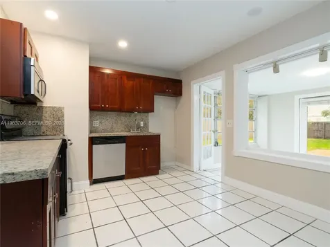 1125 NE 10th Avenue Fort Lauderdale FL 33304