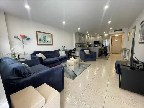 3725 S Ocean Drive Hollywood FL 33019