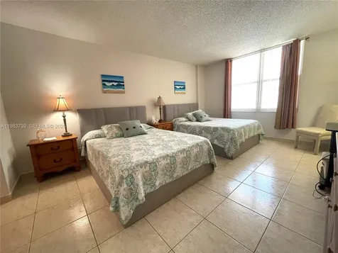 3725 S Ocean Drive Hollywood FL 33019