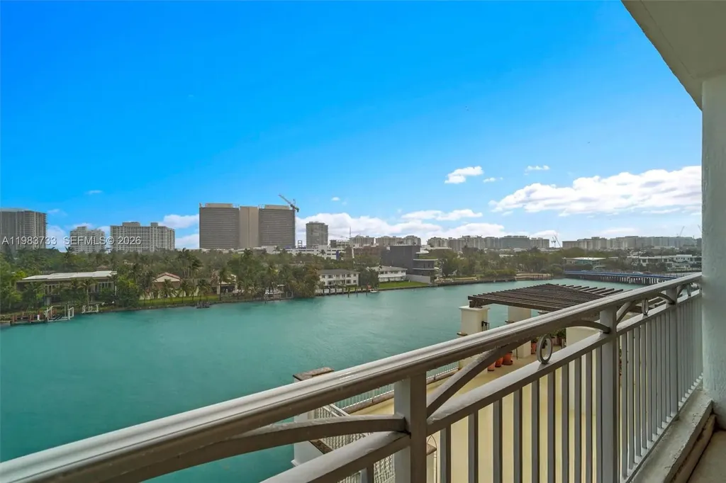 9751 E Bay Harbor Drive Bay Harbor Islands FL 33154