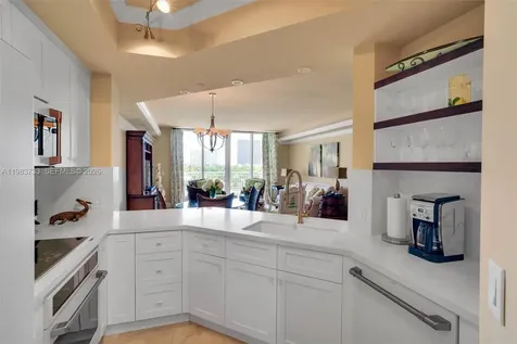 9751 E Bay Harbor Drive Bay Harbor Islands FL 33154