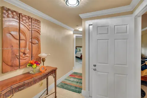 9751 E Bay Harbor Drive Bay Harbor Islands FL 33154