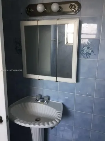 1855 W 60th Street Hialeah FL 33012