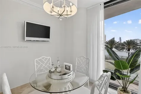 2800 Island Boulevard Aventura FL 33160
