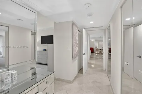 2800 Island Boulevard Aventura FL 33160