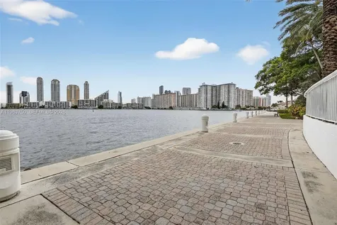 2800 Island Boulevard Aventura FL 33160