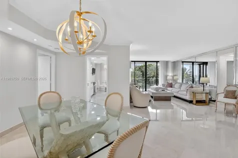 2800 Island Boulevard Aventura FL 33160
