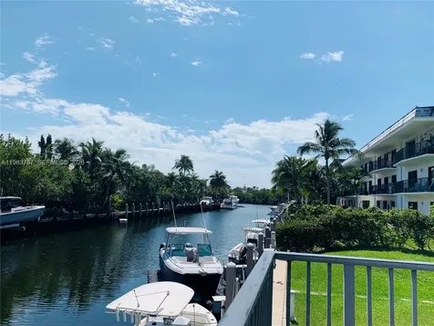 6815 Edgewater Drive Coral Gables FL 33133