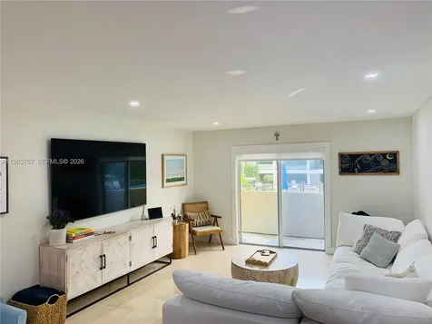 6815 Edgewater Drive Coral Gables FL 33133