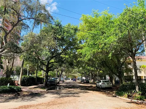 6815 Edgewater Drive Coral Gables FL 33133