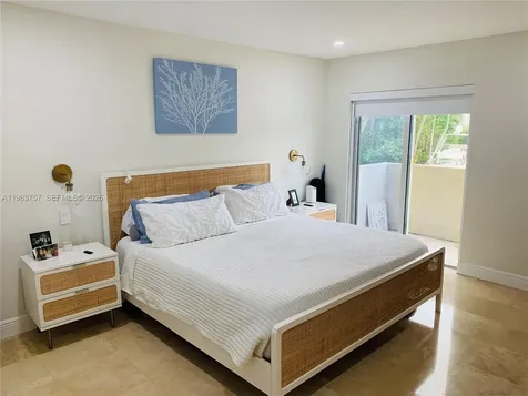 6815 Edgewater Drive Coral Gables FL 33133