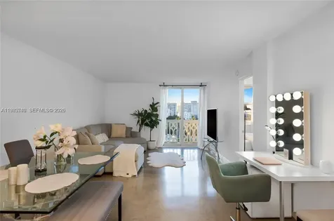 1020 Meridian Avenue Miami Beach FL 33139