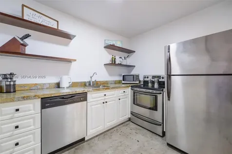 1020 Meridian Avenue Miami Beach FL 33139