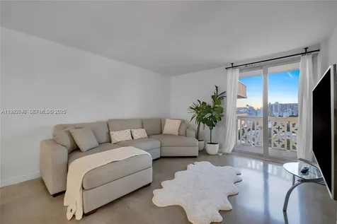 1020 Meridian Avenue Miami Beach FL 33139