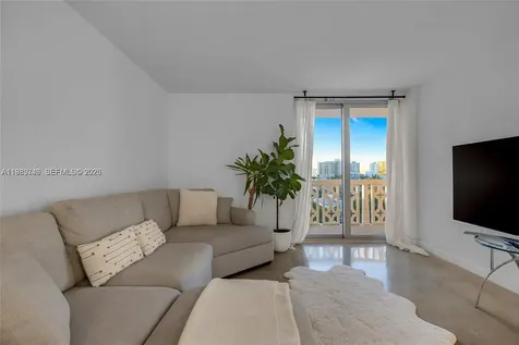 1020 Meridian Avenue Miami Beach FL 33139