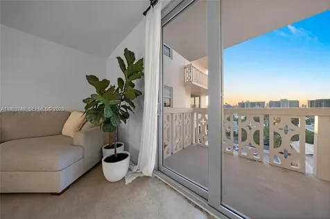 1020 Meridian Avenue Miami Beach FL 33139