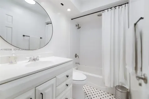 1020 Meridian Avenue Miami Beach FL 33139