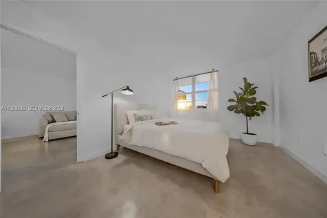 1020 Meridian Avenue Miami Beach FL 33139