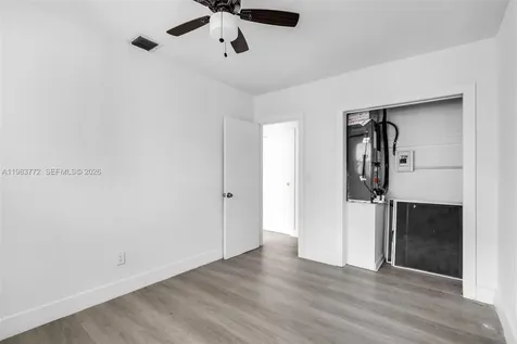 6831 Greene Street Hollywood FL 33024