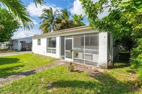 6831 Greene Street Hollywood FL 33024