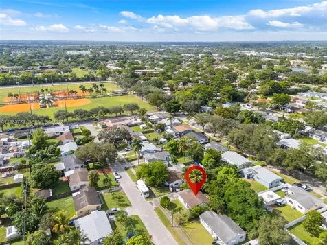 6831 Greene Street Hollywood FL 33024