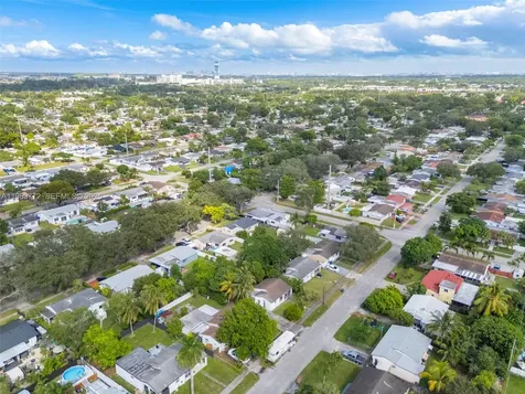 6831 Greene Street Hollywood FL 33024