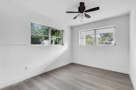 6831 Greene Street Hollywood FL 33024
