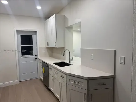 3920 Charles Terrace Miami FL 33133