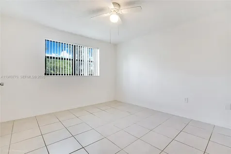 9992 Nob Hill Place Sunrise FL 33351