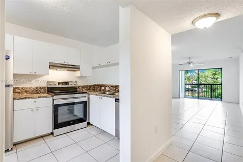 9992 Nob Hill Place Sunrise FL 33351