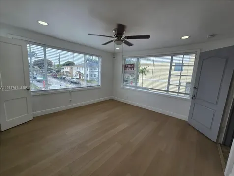 223 S 17th Avenue Hollywood FL 33020