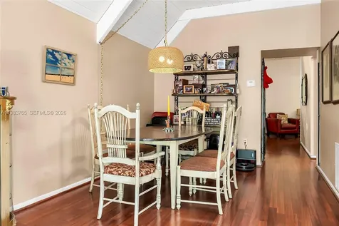 2132 NE 171st Street North Miami Beach FL 33162