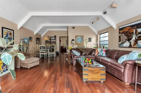 2132 NE 171st Street North Miami Beach FL 33162