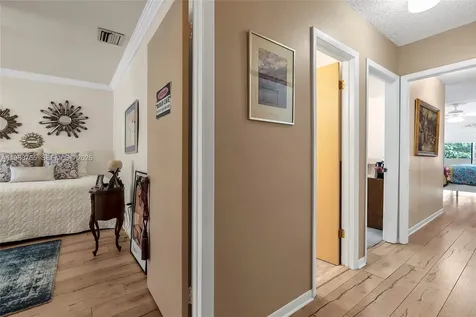 2132 NE 171st Street North Miami Beach FL 33162
