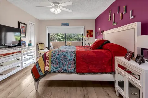2132 NE 171st Street North Miami Beach FL 33162