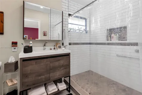 2132 NE 171st Street North Miami Beach FL 33162