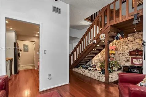 2132 NE 171st Street North Miami Beach FL 33162