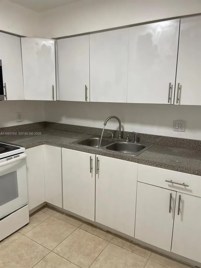 210 NE 40th Court Oakland Park FL 33334