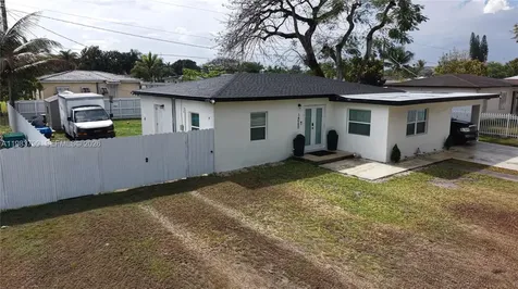 14580 Harrison Street Miami FL 33176