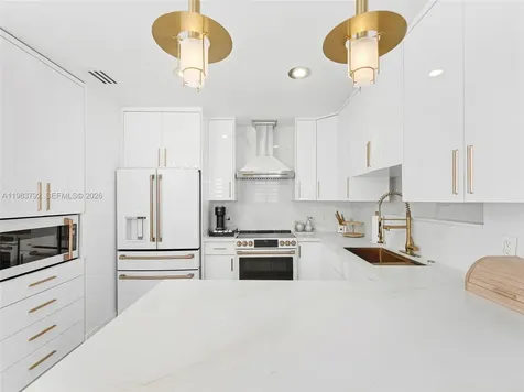 550 NW 58th Avenue Miami FL 33126