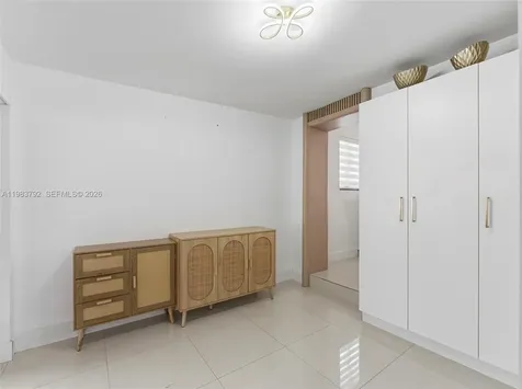 550 NW 58th Avenue Miami FL 33126