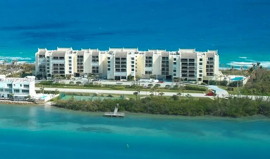19670 Beach Road Tequesta FL 33469