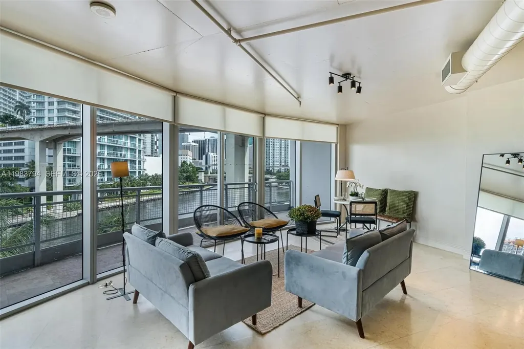 690 SW 1st Court Miami FL 33130