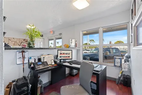 8800 NW 27th Avenue Miami FL 33147