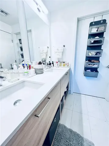 16385 Biscayne Boulevard Sunny Isles Beach FL 33160