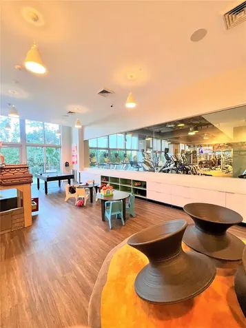 16385 Biscayne Boulevard Sunny Isles Beach FL 33160